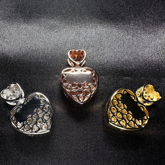 VVS Diamond Heart Urn Necklace, Cremation jewelry, 14k Gold Vermeil Ash Holder - Picture 4 of 5